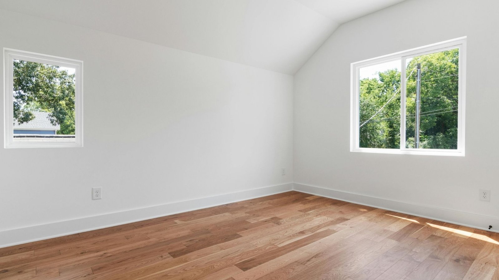 Parquet gondolé à Cailloux‑sur‑Fontaines